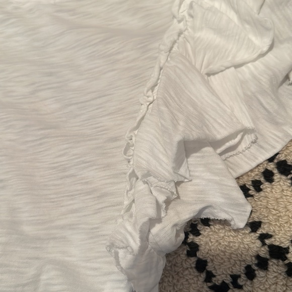 Goldie Ruffled Tee - Picture 3 of 4